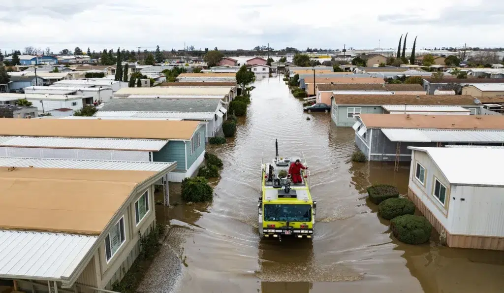 Flash Floods Cause Devastating Mudslides in California, photo by Josh Edelson/AFP