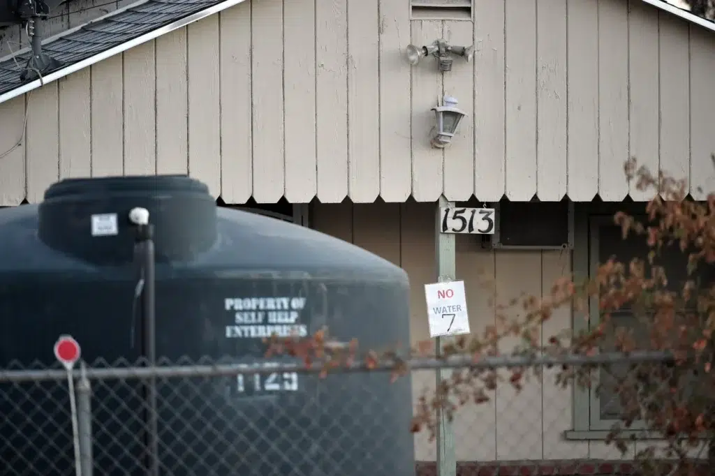 California drought documentary photography by Josh Edelson for AFP and Getty Images