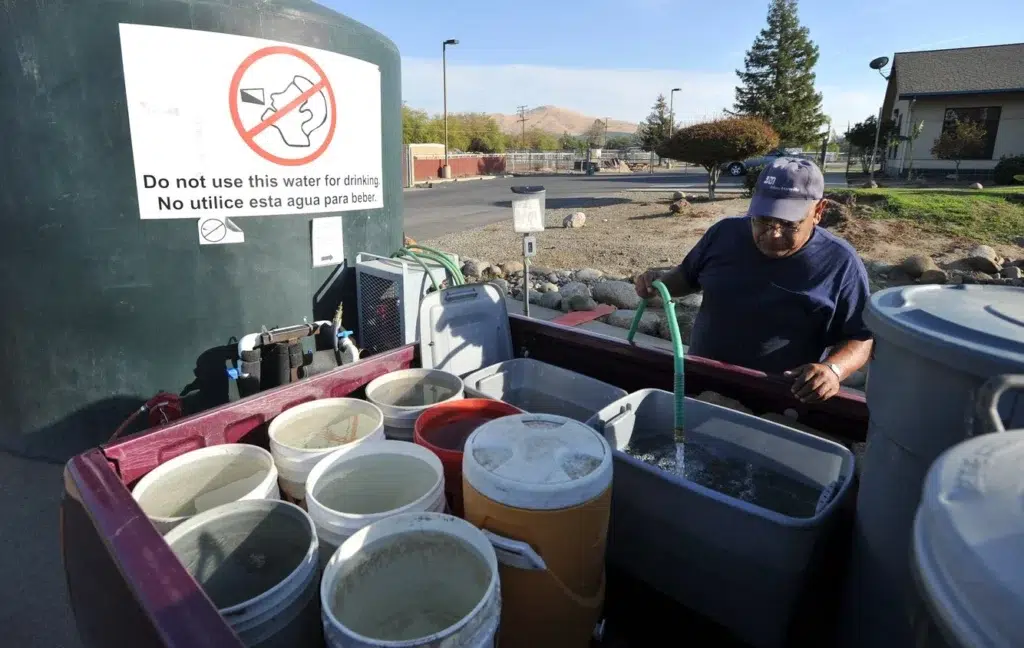 California drought documentary photography by Josh Edelson for AFP and Getty Images