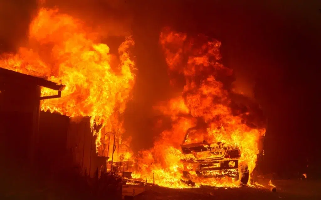 California wildfire documentary photography by Josh Edelson, AFP photojournalist