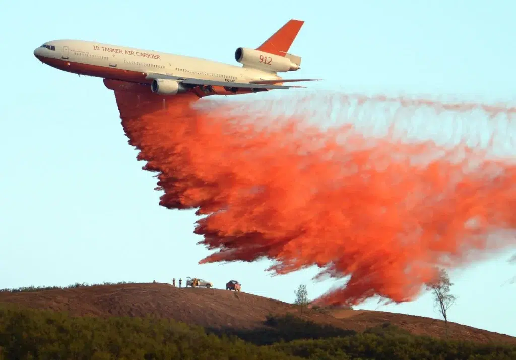 Photos: Northern California wild fire rages, burning 60,000 acres, photo by Josh Edelson/AFP