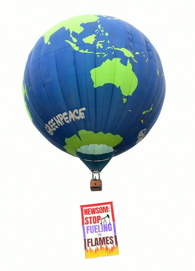 Hot air balloon, Hot air ballooning, Atmosphere of Earth, documentary photography by Josh Edelson/AFP