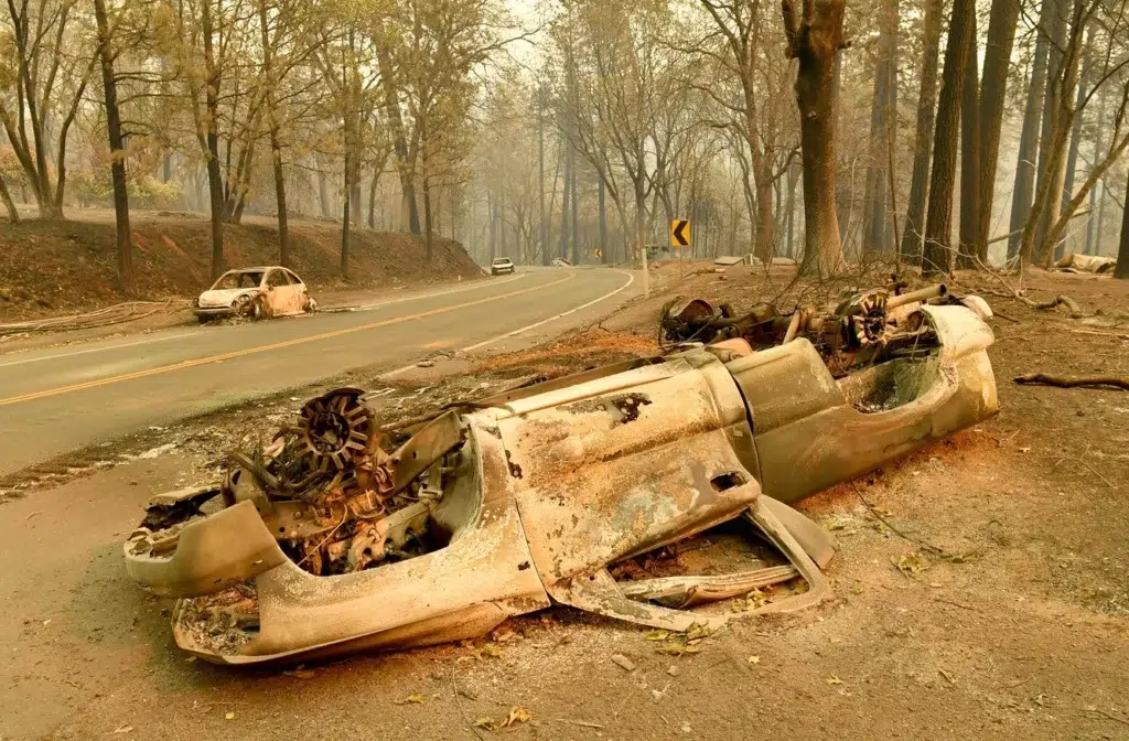 Camp Fire death toll rises to 48 in Northern California, photo by Josh Edelson/AFP
