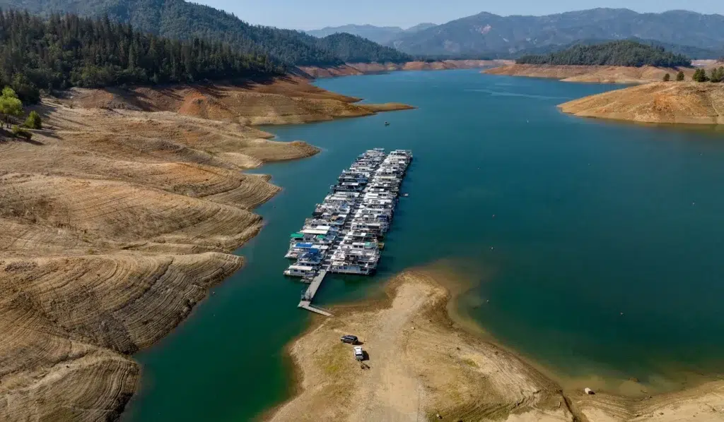 California drought documentary photography by Josh Edelson for AFP and Getty Images