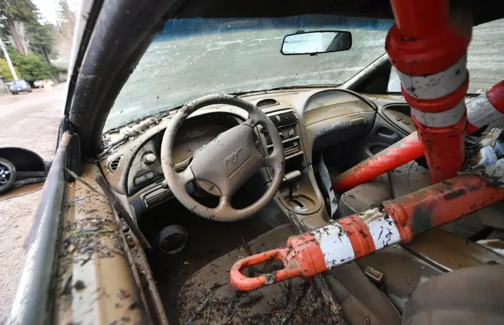 Flood and storm documentary photography by Josh Edelson, AFP photojournalist