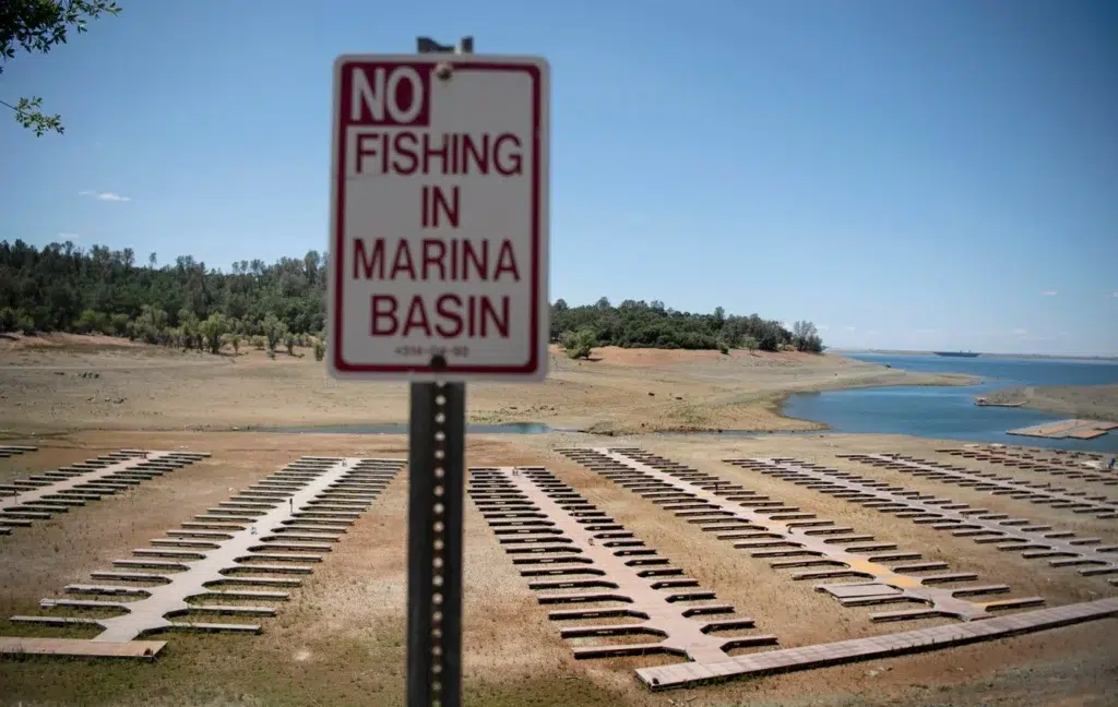 California drought documentary photography by Josh Edelson for AFP and Getty Images
