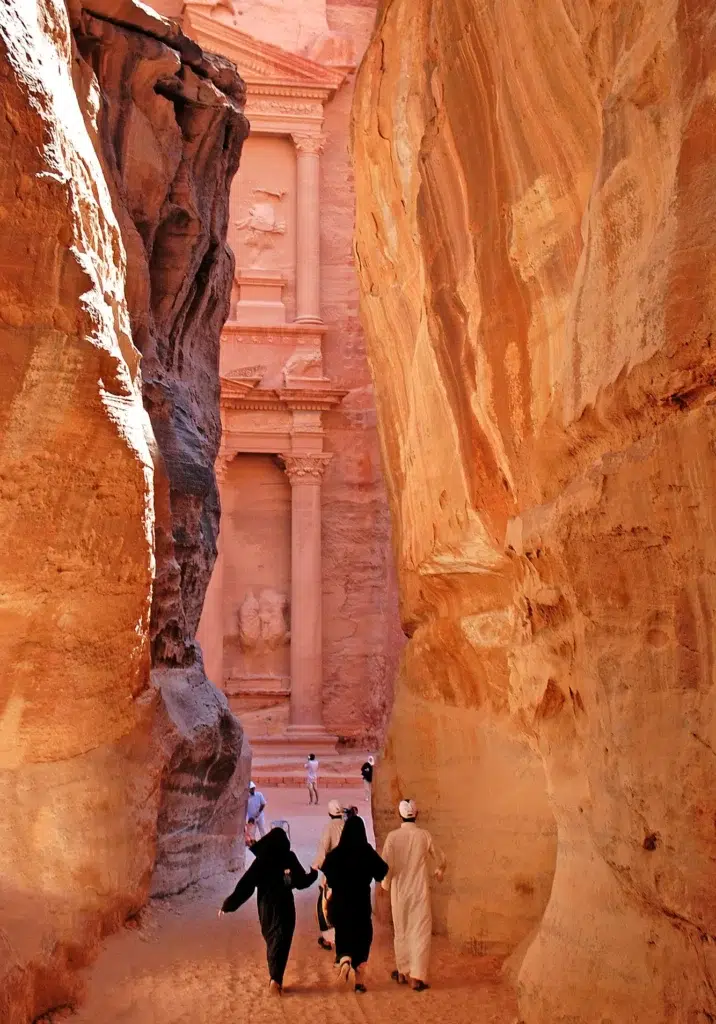 Travel and documentary photography by Josh Edelson, AFP photojournalist