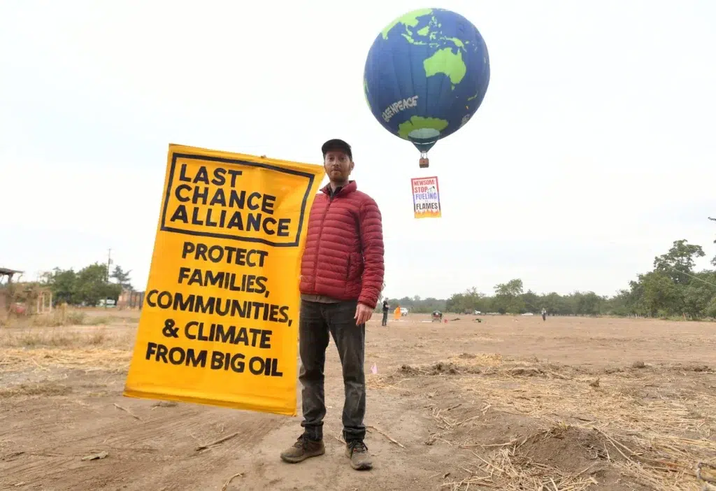 Hot air balloon, Atmosphere of Earth, documentary photography by Josh Edelson/AFP