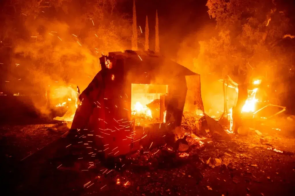 Moc Fire Fully Contained, LNU And SCU Complexes Still Growing, photo by Josh Edelson/AFP