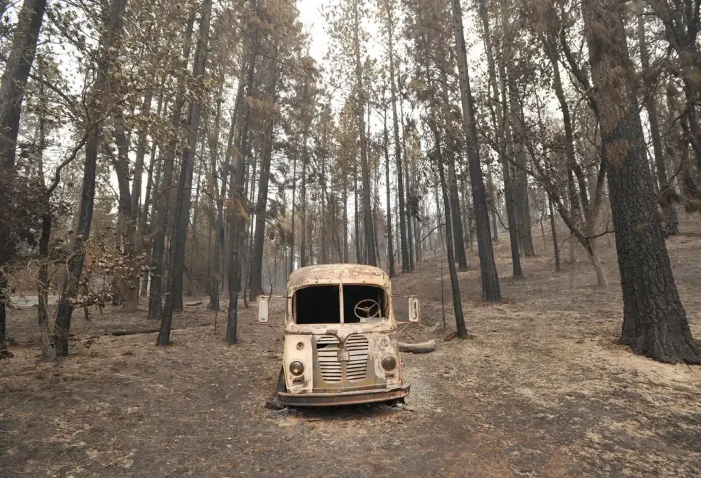 California wildfire documentary photography by Josh Edelson, AFP photojournalist