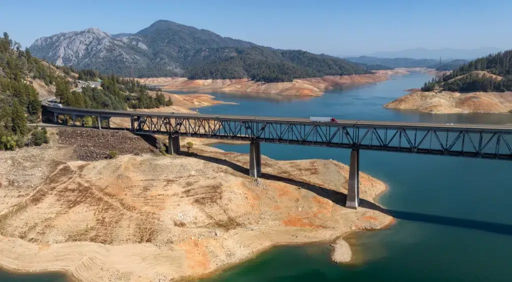 How Two California Reservoir Water Levels Changed After Record Rain, photo by Josh Edelson/AFP