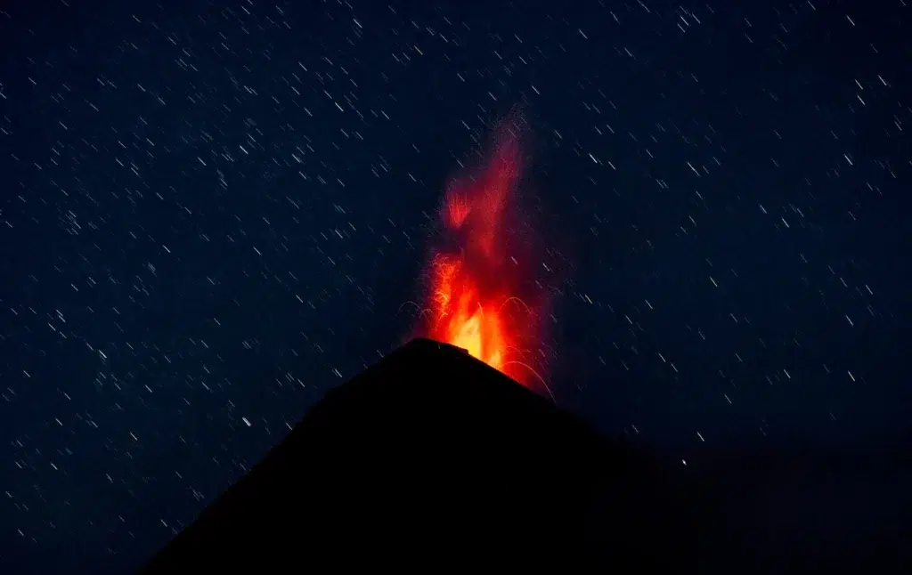 Volcanic eruption documentary photography by Josh Edelson for AFP
