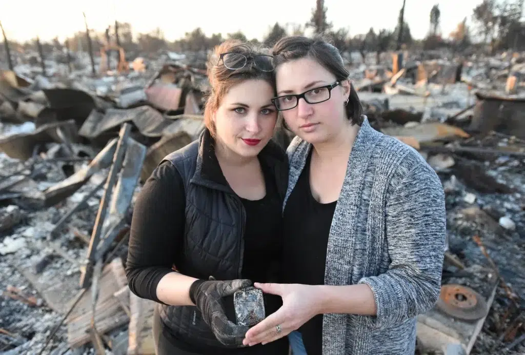 California wildfire documentary photography by Josh Edelson, AFP photojournalist