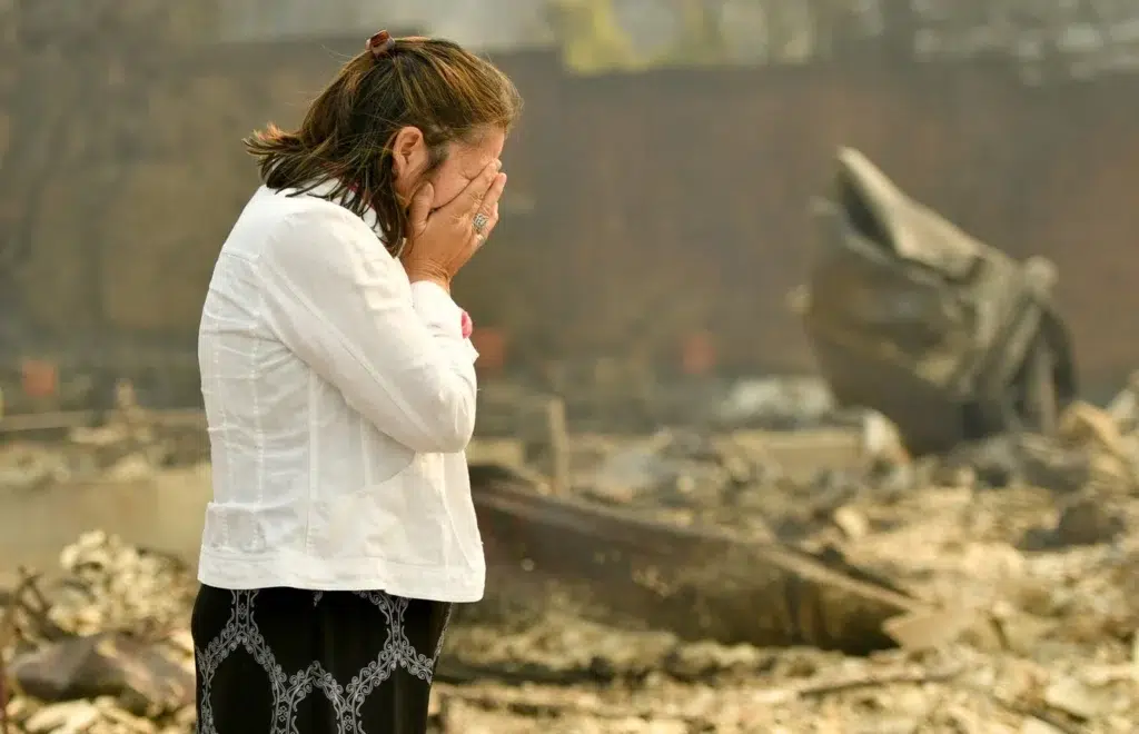 PHOTOS: California wine country wildfires turn deadly, photo by Josh Edelson/AFP