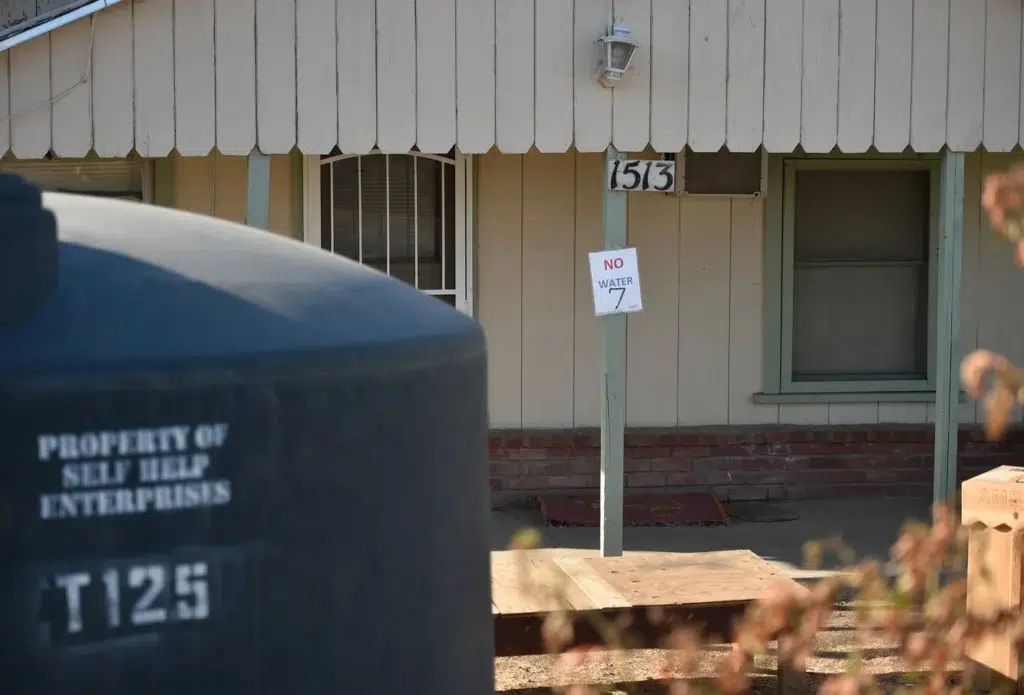 California drought documentary photography by Josh Edelson for AFP and Getty Images