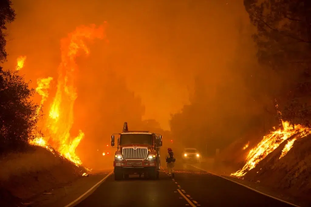 California wildfire documentary photography by Josh Edelson, AFP photojournalist