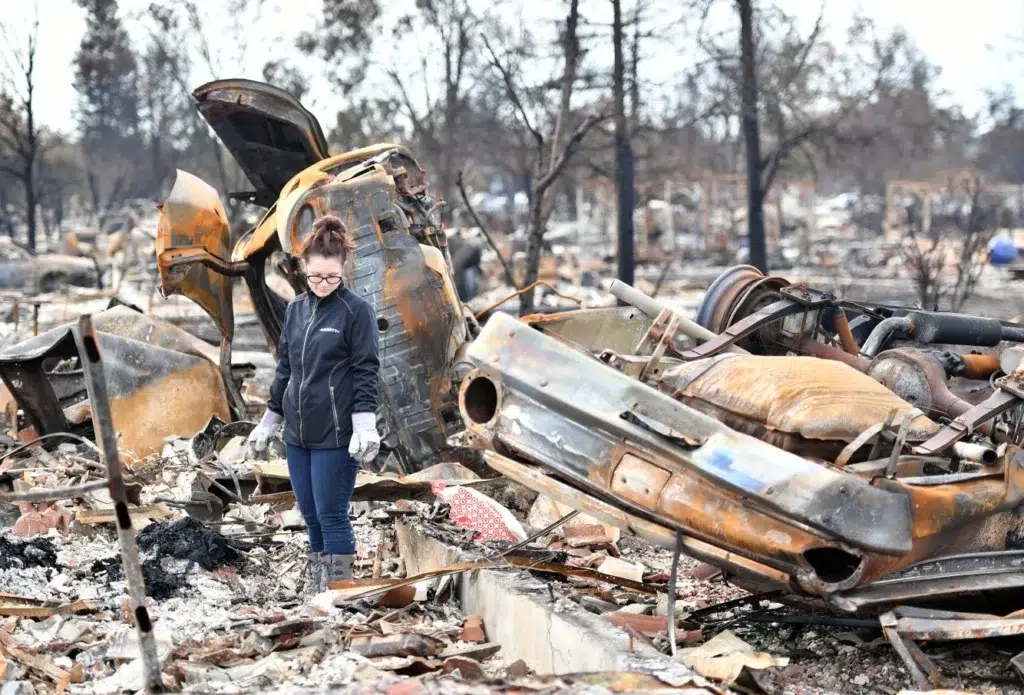 California wildfire documentary photography by Josh Edelson, AFP photojournalist