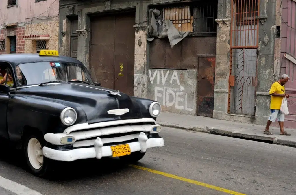 General Motors, Vintage car, documentary photography by Josh Edelson/AFP