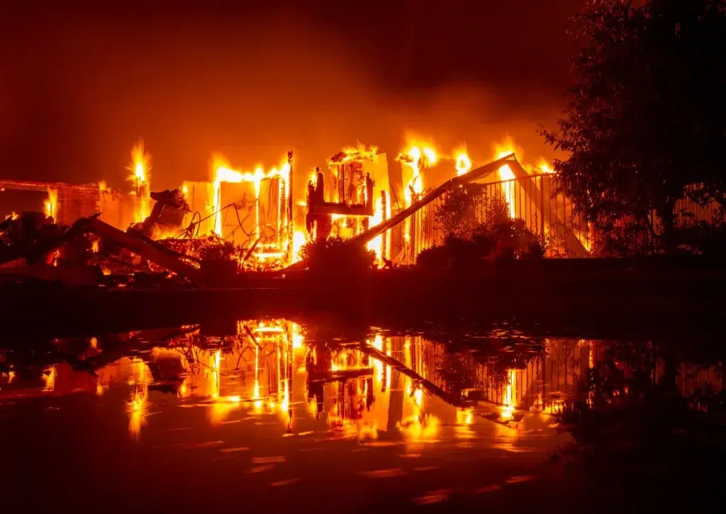 California wildfire documentary photography by Josh Edelson, AFP photojournalist