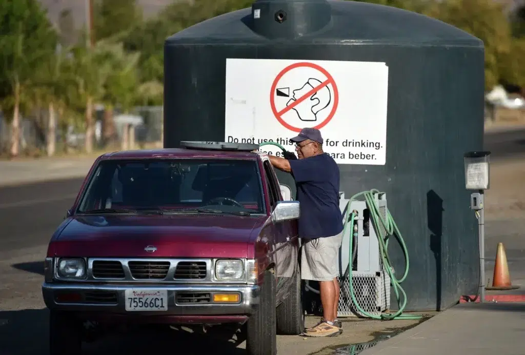 California drought documentary photography by Josh Edelson for AFP and Getty Images