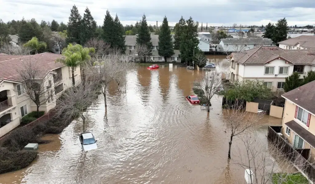 Merced california flooding 2023, documentary photography by Josh Edelson/AFP