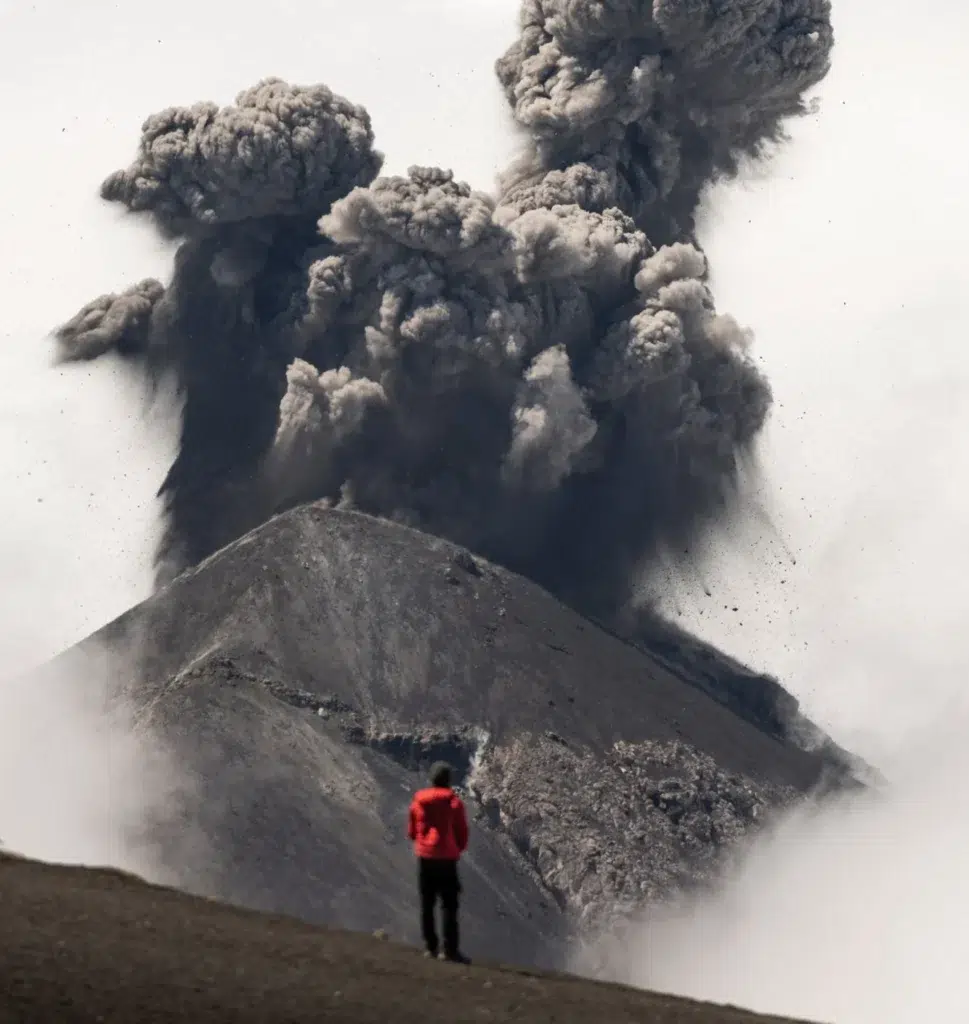 Volcanic crater, Volcanic rock, Shield volcano, documentary photography by Josh Edelson/AFP