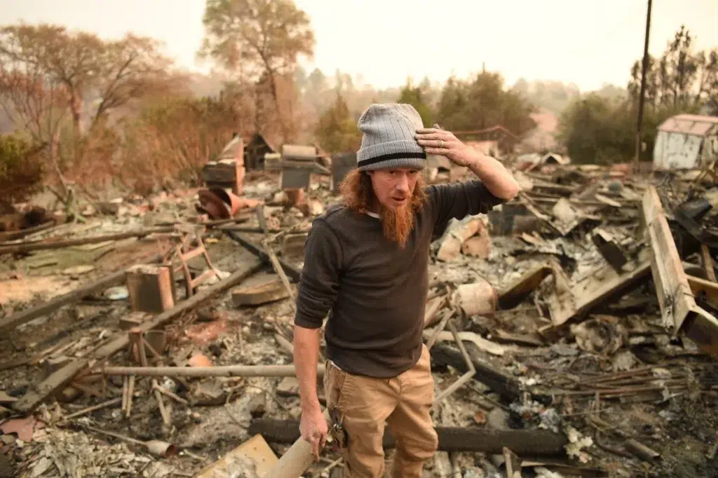 Rubble & Crew, HIBAPRESS جريدة هبة بريس الإلكترونية, documentary photography by Josh Edelson/AFP