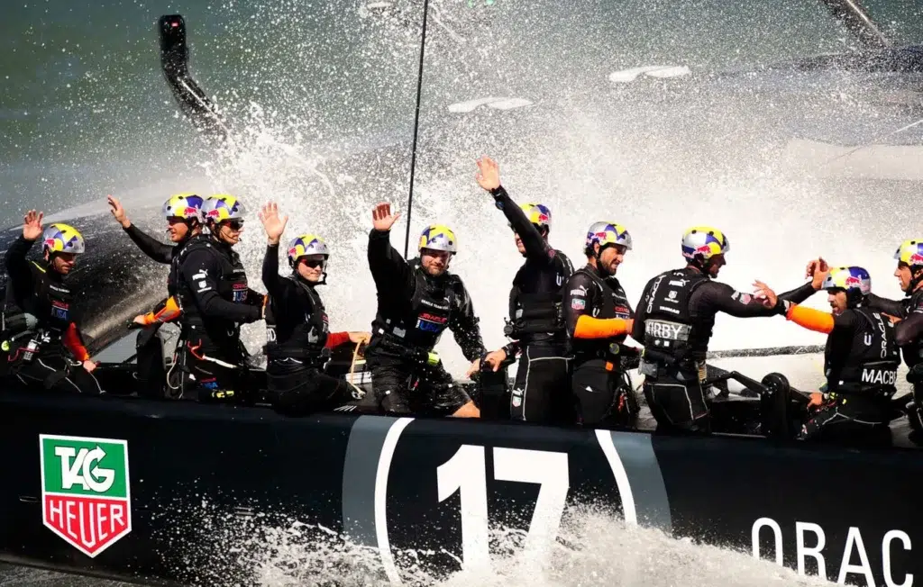 Inflatable Boat, Scuba diving, Buoyancy compensator, documentary photography by Josh Edelson/AFP