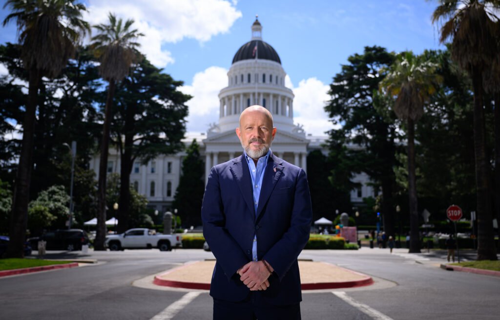 California gubernatorial candidate Steve Hilton standing before the California State Capitol in Sacramento
