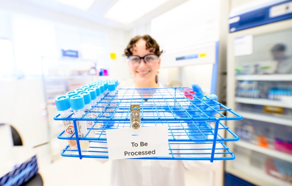 Researcher in a San Francisco biotech laboratory, healthcare and life sciences photography by Josh Edelson