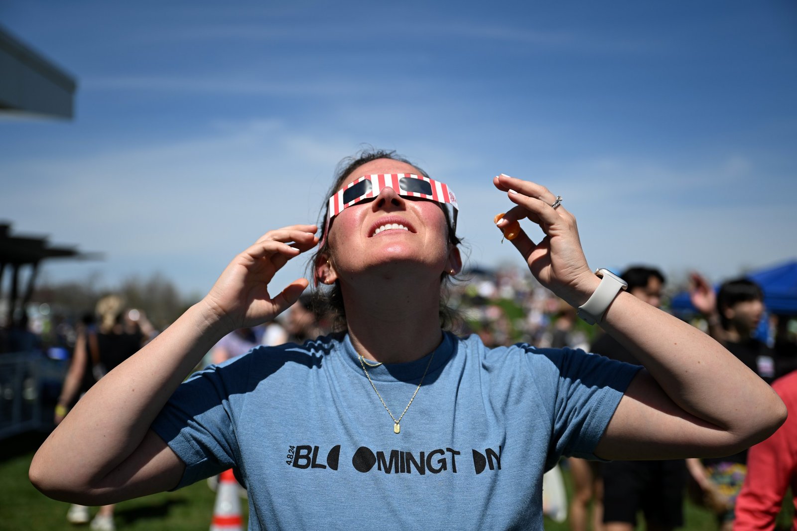 eclipse-watcher-bloomington-indiana-2024-josh-edelson
