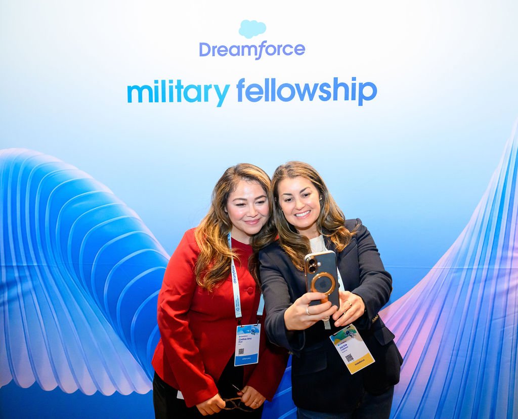 Service to Salesforce Summit at the St. Regis San Francisco during Dreamforce week, corporate event photography by Josh Edelson