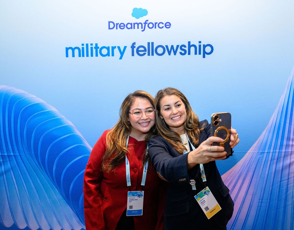 Service to Salesforce Summit at the St. Regis San Francisco during Dreamforce week, corporate event photography by Josh Edelson